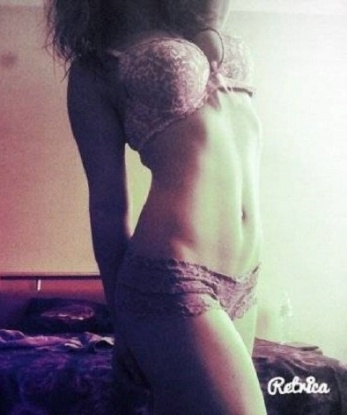 Молодая, стройная и гибкая красотка. Приглашу в гости порядочного мужчину для незабываемого отдыха. Готова подарить море удовольствия и страсти. Звони, не пожалеешь! 8079, 26 лет